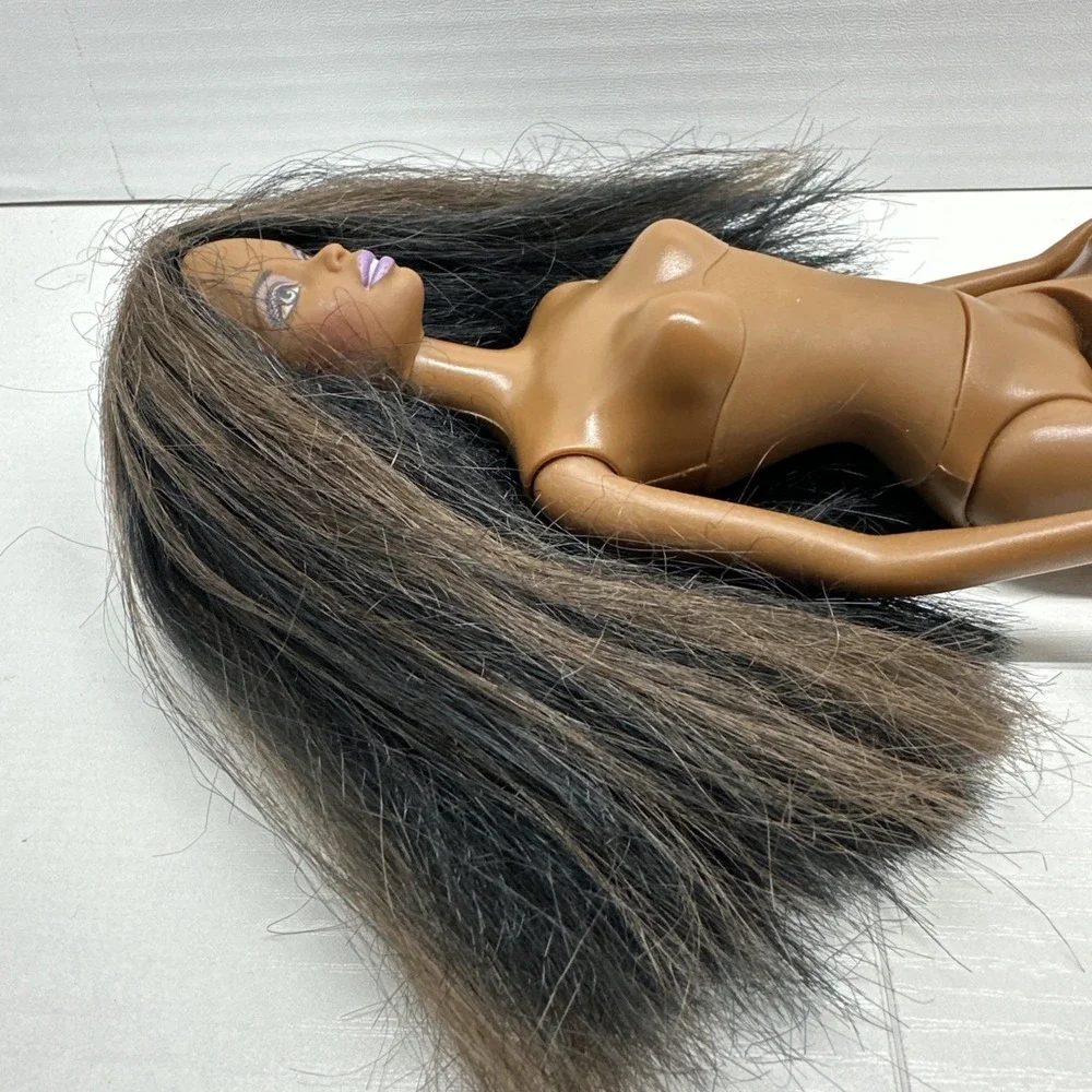 Mattel 1999 Barbie‎ AA Doll Ever Flex Jewel Girl Rubber Flexible Waist Nude